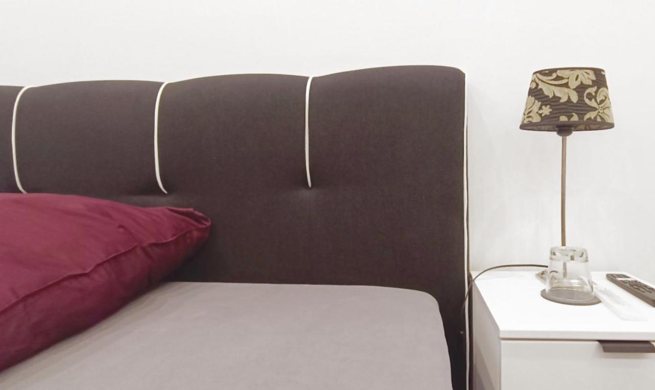 Moderne Direkt Am Kanal / Neubau Apartment *